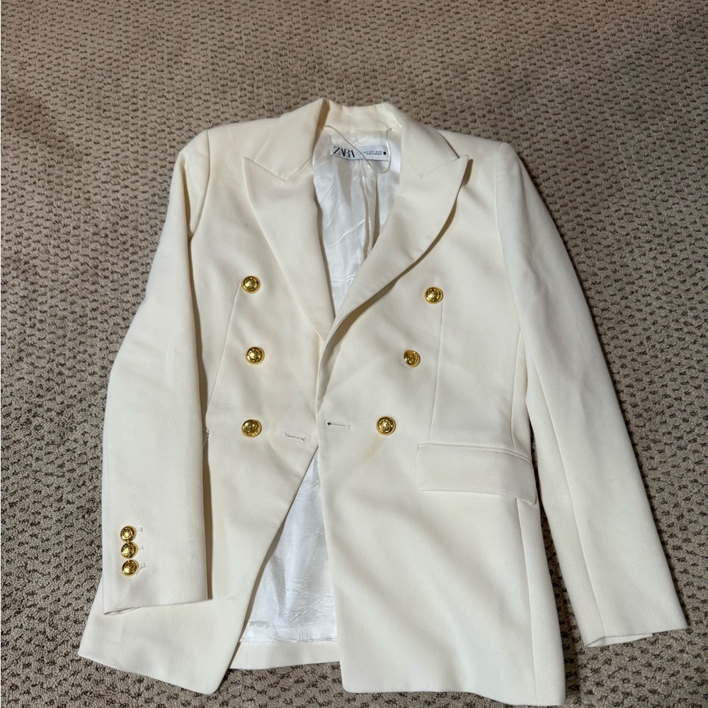 Zara Ivory Blazer with Elegant Accents